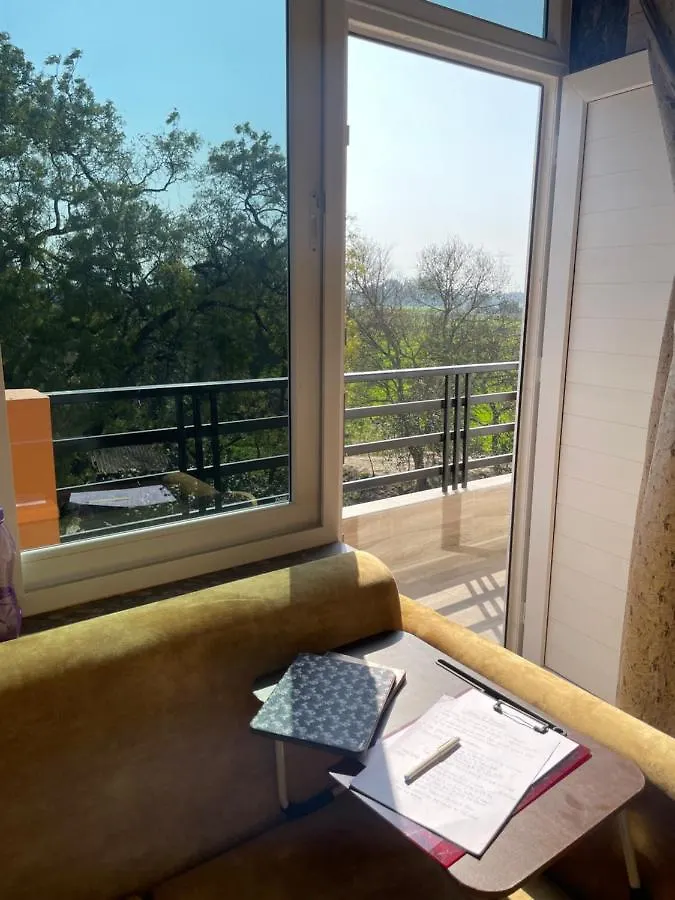 Kaashi Flora Apartment Varanasi Homestay